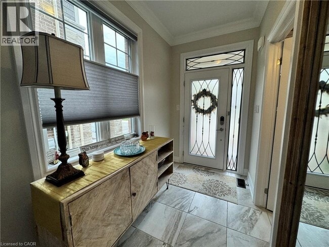 57 Waterview Ln in Grimsby, ON - Building Photo - Building Photo