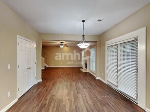 1584 Silver Ridge Dr in Austell, GA - Building Photo - Building Photo