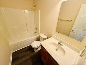 3332 Kenmont Ln in Hope Mills, NC - Building Photo - Building Photo