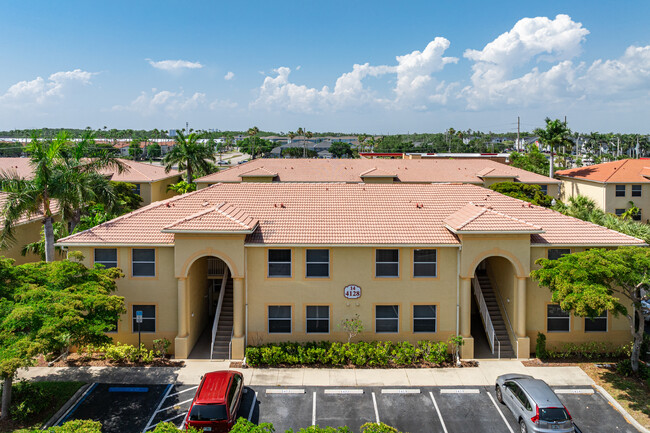 Bellasol Condominiums in Ft. Myers, FL - Building Photo - Building Photo