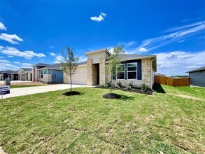 590 Gladiola Lp in Kyle, TX - Building Photo - Building Photo