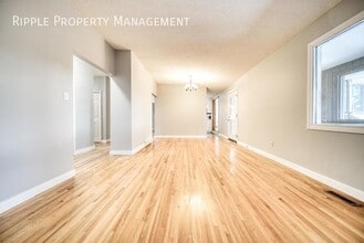 5808 Dalridge Hill NW in Calgary, AB - Building Photo - Building Photo