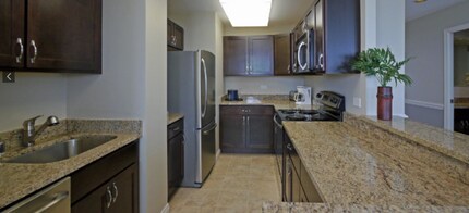 2300 N Lincoln Park W-Unit -1412 in Chicago, IL - Building Photo - Building Photo