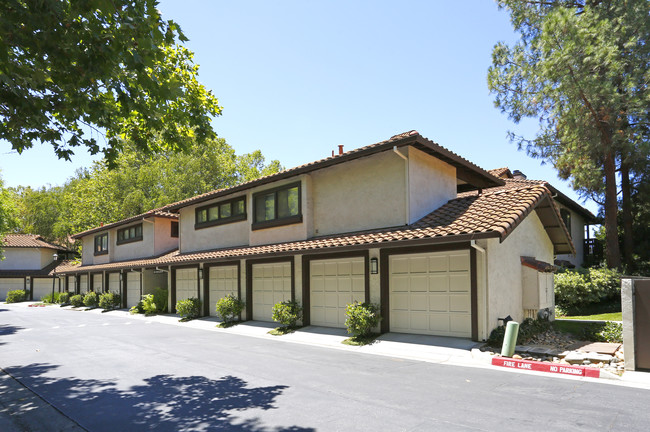 La Crosse Village Apartments in Morgan Hill, CA - Foto de edificio - Building Photo