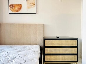 Furnished room/NOT APARTMENT in Brooklyn, NY - Building Photo - Building Photo