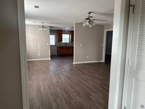 219 West Wrasling Way in Warner Robins, GA - Building Photo - Building Photo