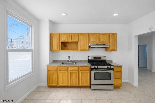 property at 793 E 19th St