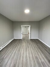 11 Baldwin Ave, Unit 2 in Newark, NJ - Foto de edificio - Building Photo