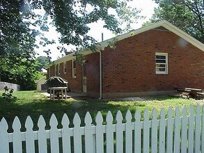 5321 Juanita Ln in Louisville, KY - Building Photo - Building Photo