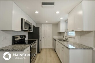 4680 Cronin Dr in Sarasota, FL - Building Photo - Building Photo