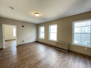 463 Beech St in Manchester, NH - Building Photo - Building Photo