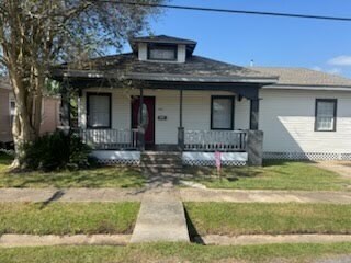 property at 121 W B St