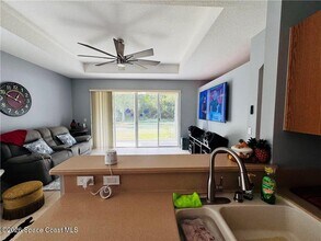 4555 61st Terrace in Vero Beach, FL - Building Photo - Building Photo