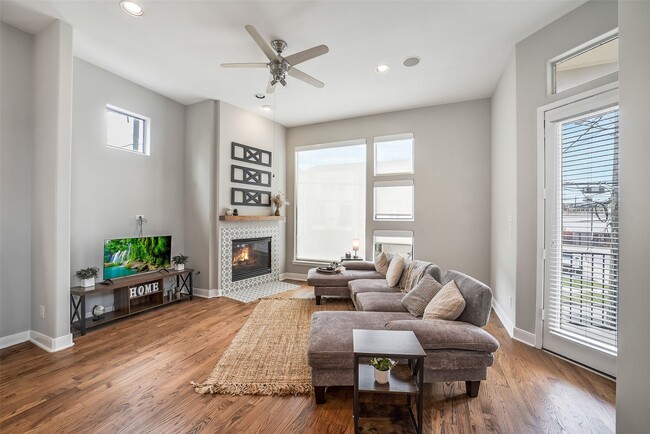 property at 904 Roy St