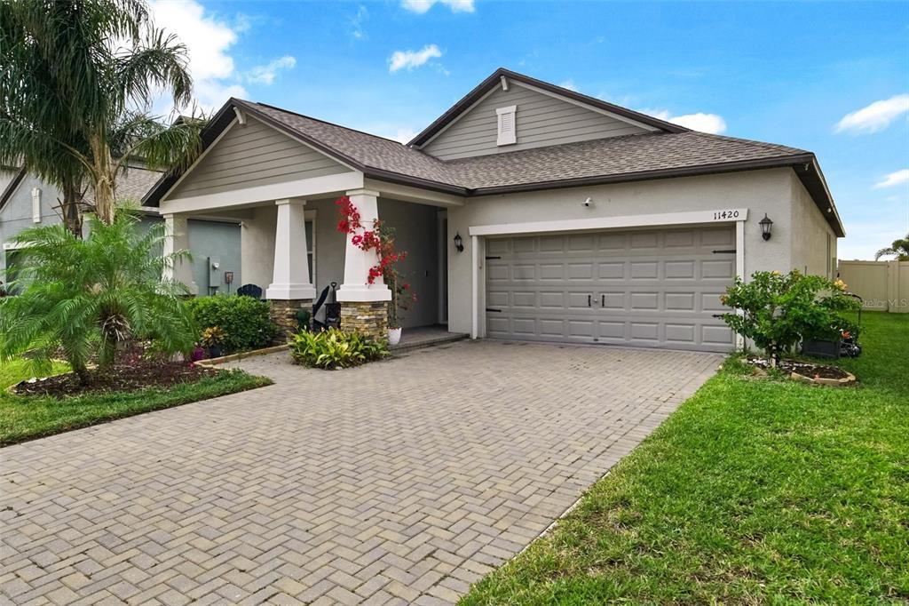 11420 Freshwater Ridge Dr in Riverview, FL - Foto de edificio