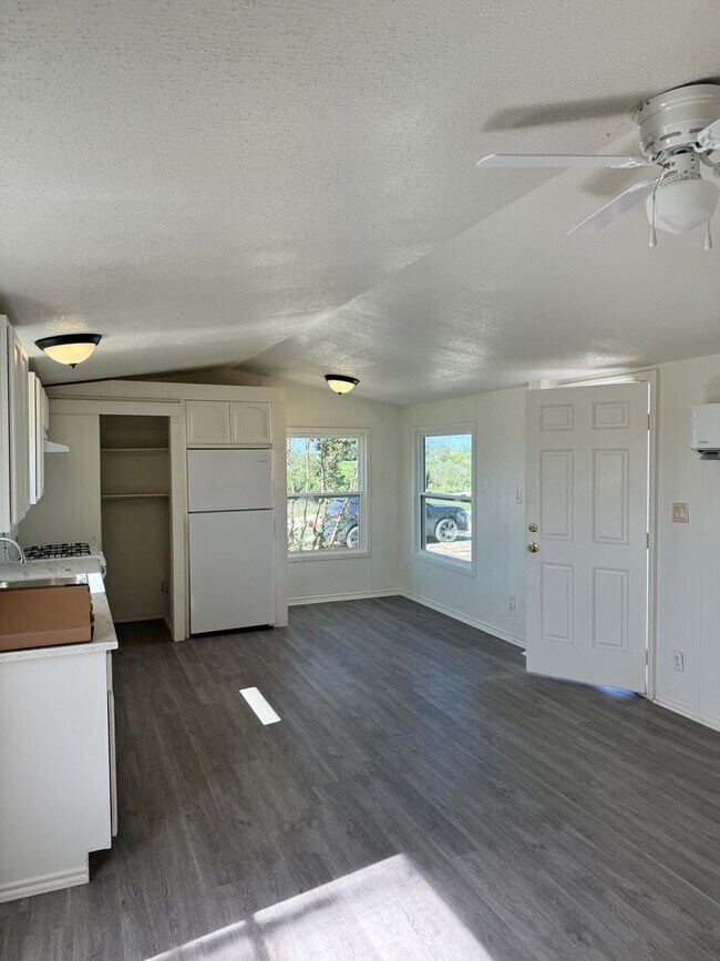 239 Private Rd 1634 in Stephenville, TX - Building Photo - Building Photo