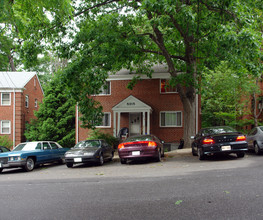 8316 Roanoke Ave in Takoma Park, MD - Foto de edificio - Building Photo