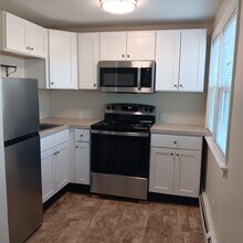 4 Sawyer Pl in Plymouth, MA - Building Photo - Building Photo