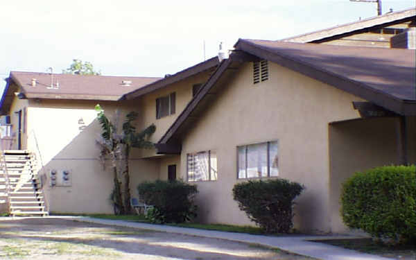 1002-1006 Oxford Dr in Redlands, CA - Foto de edificio - Building Photo