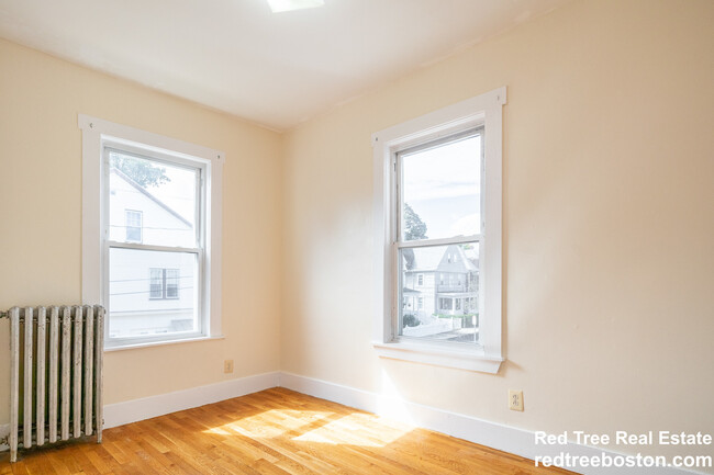 110 Murdock St, Unit 3 in Boston, MA - Building Photo - Building Photo