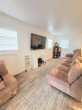 1990 NE 183rd St in North Miami Beach, FL - Building Photo - Building Photo