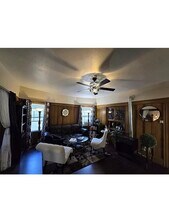 916 V St in Sacramento, CA - Building Photo - Building Photo