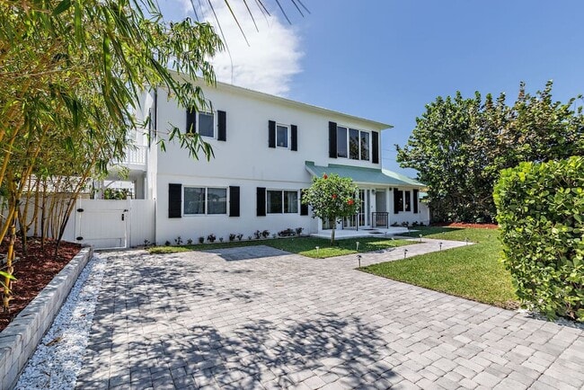 234 Gregory Rd in West Palm Beach, FL - Building Photo - Building Photo