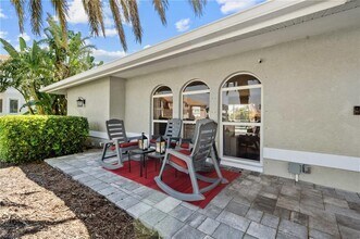 858 Hatchee Vista Ln in Ft. Myers, FL - Foto de edificio - Building Photo
