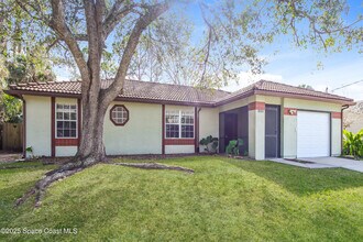 1084 Thompson Rd SW in Palm Bay, FL - Building Photo - Building Photo