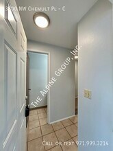 3800 NW Chemult Pl in Portland, OR - Building Photo - Building Photo