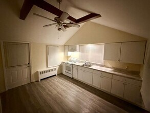 203 Berkshire Dr in Farmingville, NY - Foto de edificio - Building Photo