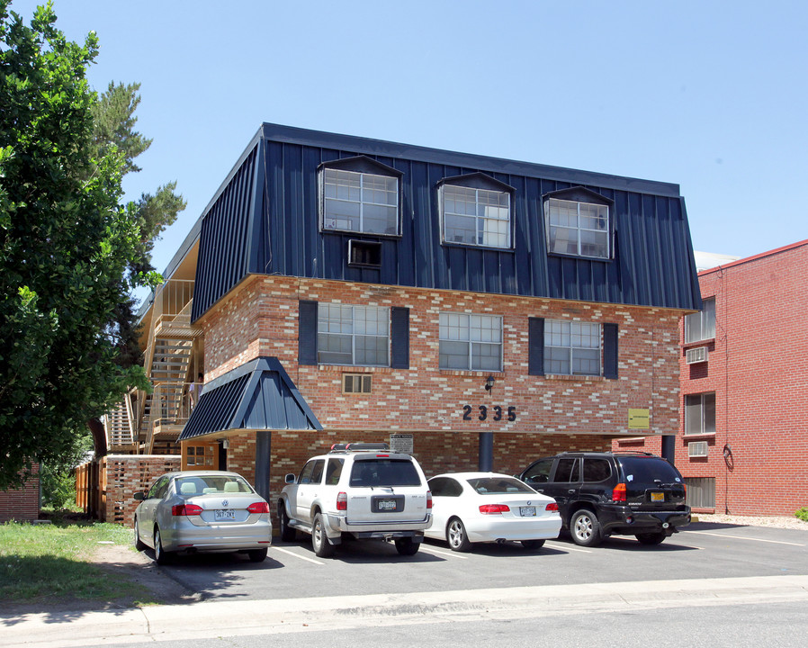 Berkshire Apartments in Denver, CO - Building Photo