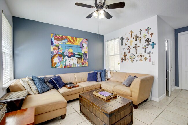 4873 NW 107th Path in Doral, FL - Building Photo - Building Photo