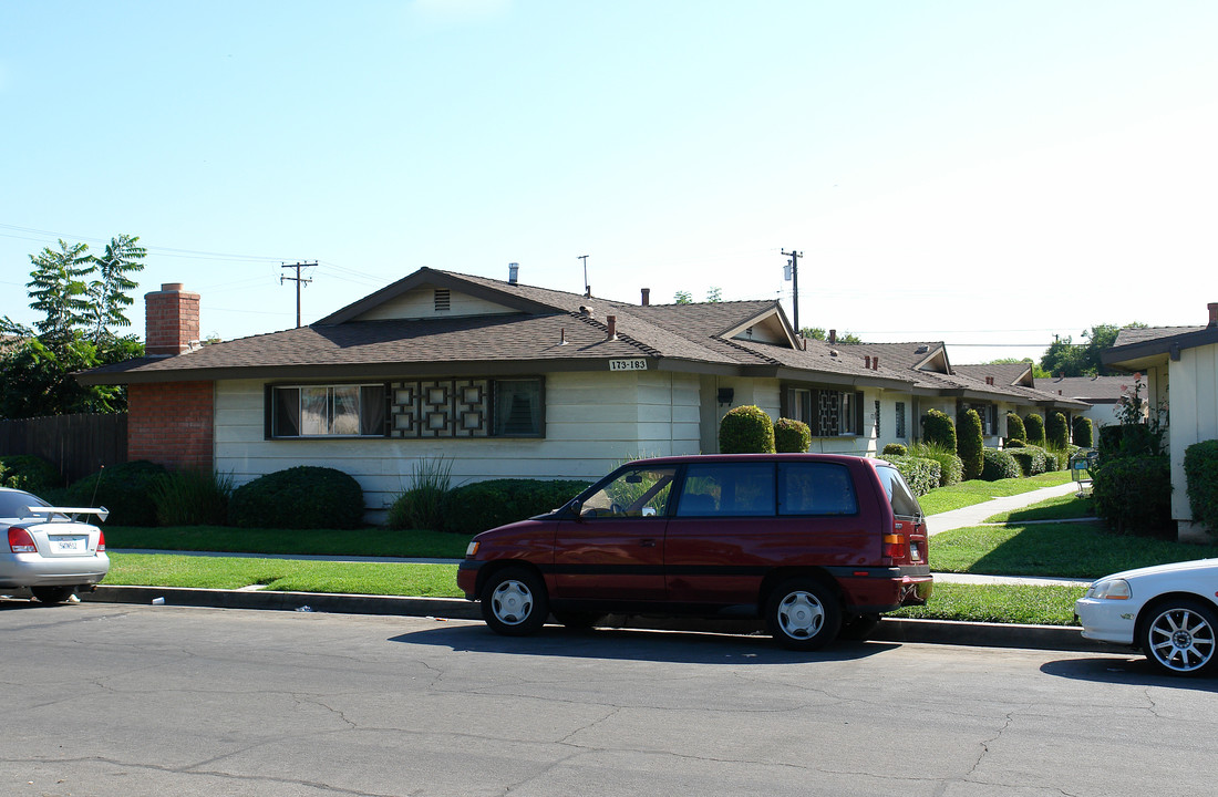 173-183 N Holly St in Orange, CA - Building Photo