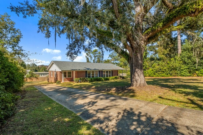 1716 S Meridian St in Tallahassee, FL - Foto de edificio - Building Photo