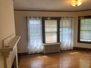 11 Story St, Unit 36 in Cambridge, MA - Foto de edificio - Building Photo