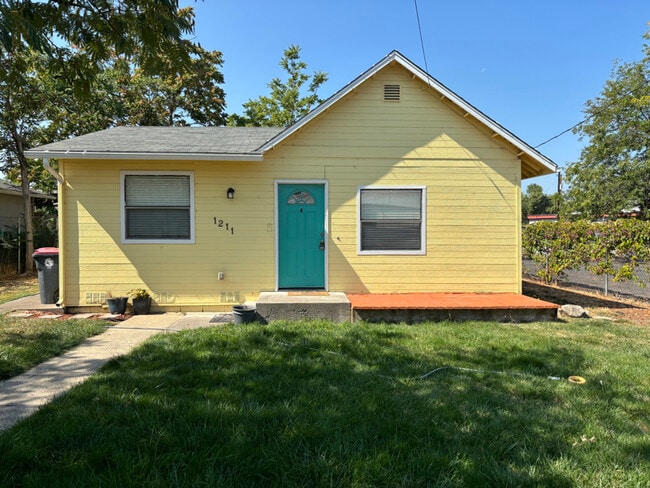 property at 1211 Niantic St