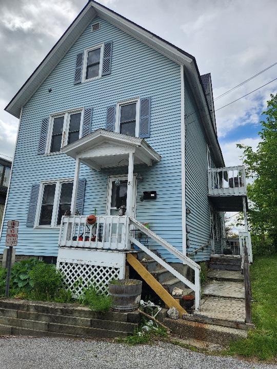 8 Downing St in Montpelier, VT - Building Photo