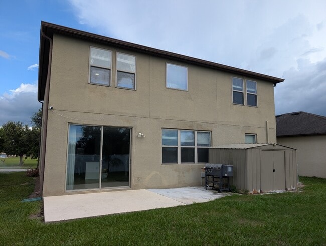 15303 Stone House Dr in Brooksville, FL - Building Photo - Building Photo