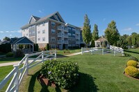 The Residence at Joans Farm in Tewksbury, MA - Foto de edificio - Building Photo