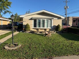 4814 Birchwood Ave in Skokie, IL - Building Photo