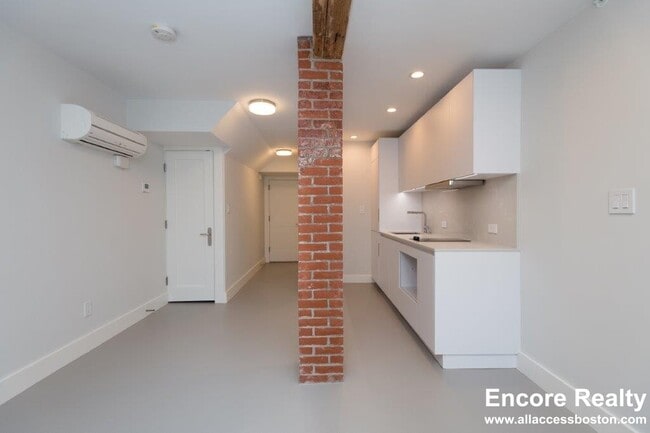 461 Massachusetts Ave in Boston, MA - Building Photo - Building Photo