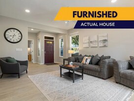 13246 119th Ave NE in Kirkland, WA - Building Photo