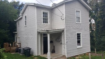 1411 Jackson St in Lynchburg, VA - Building Photo