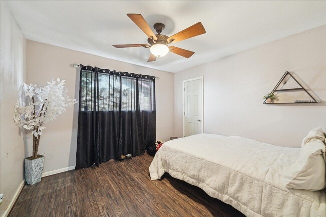 property at 5923 Pine Needle Ln