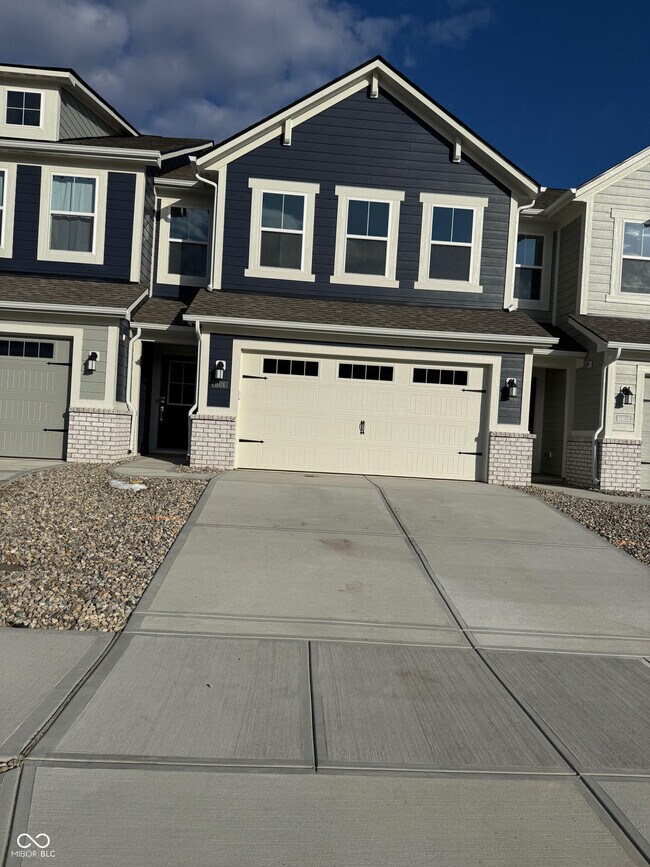 15174 Swallow Fls Wy in Fishers, IN - Building Photo - Building Photo