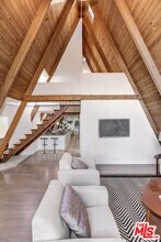 3237 Kelton Ave in Los Angeles, CA - Foto de edificio - Building Photo