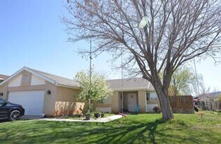 36 N 4050 W in Cedar City, UT - Building Photo