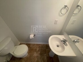3772 Spanish Peak Dr in High Point, NC - Building Photo - Building Photo