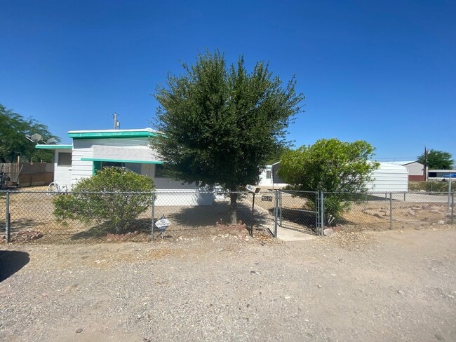 property at 4539 Cll Amigo